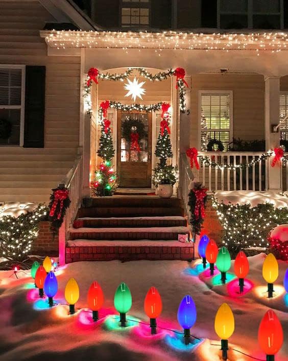 C9 Christmas Path Marker Light Outdoor, 7 Feet LED Christmas Pathway Lights - Image 4