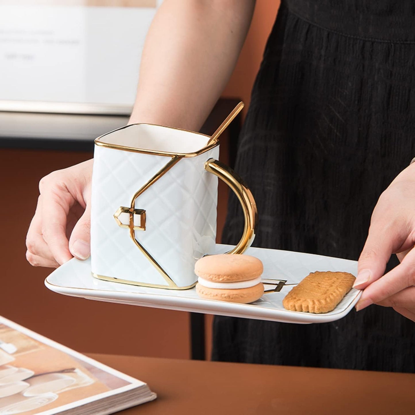 YnsfreeCeramic Purse Coffee Mugs Set Tea Cup Unique Bag shaped mug and Saucer Set with Spoon and Saucer For Women Thanksgiving Christmas Gifts (White)