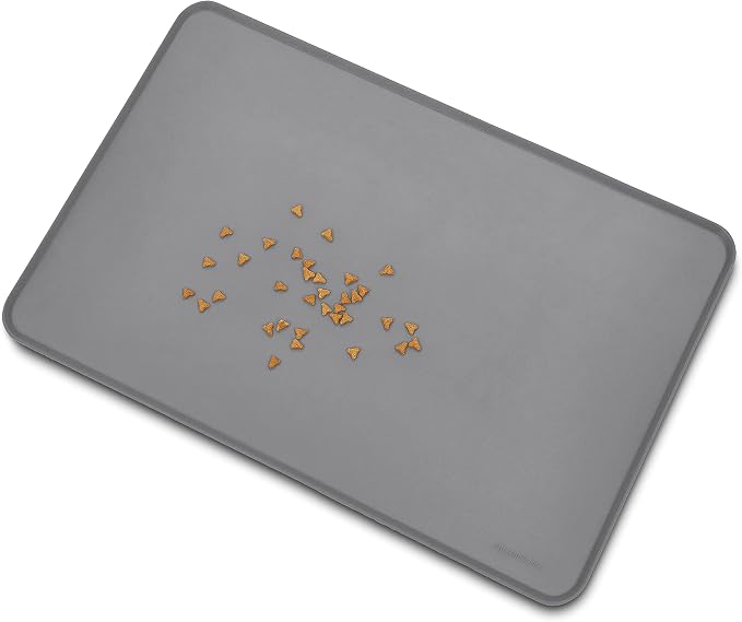 Amazon Basics Waterproof Non-Slip Silicone Pet Food and Water Bowl Mat - Image 3