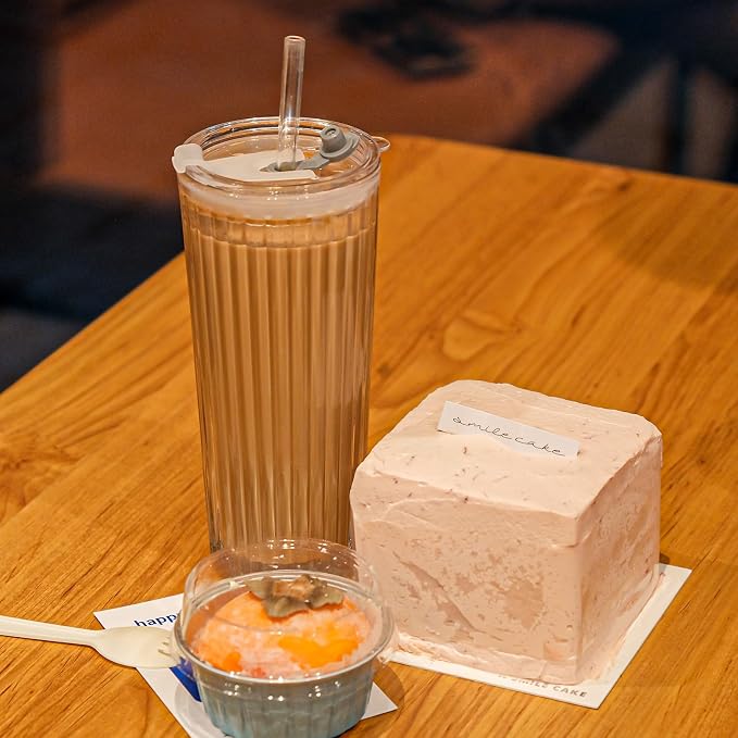 20oz Glass Tumblers with Lids and Straws - Image 3