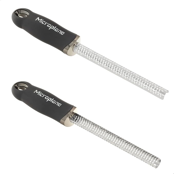 Microplane Premium Classic Spice Grater - Image 3