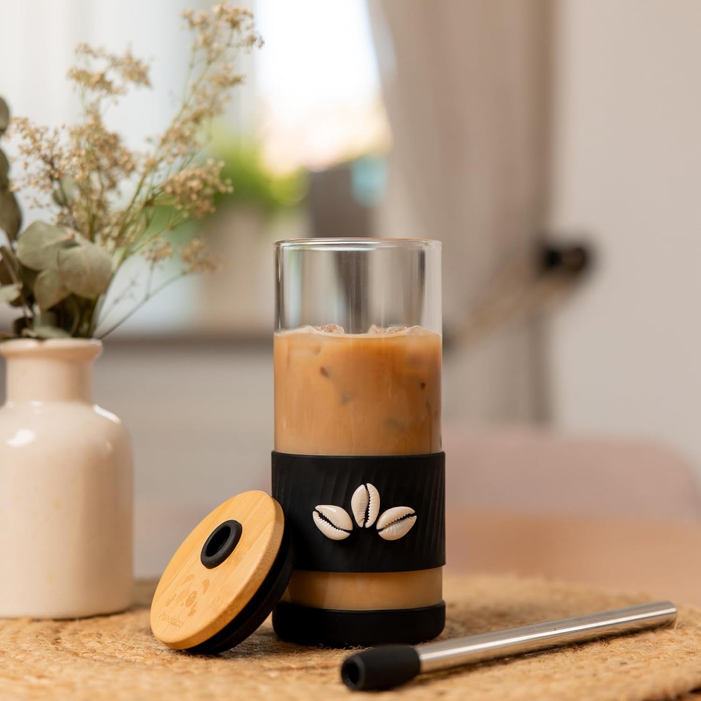 Pandaloo® Glass Cups With Lids and Straws -20 Fl Oz- Hand Made cool shell-raffia detail- Perfect Size Iced Coffee Cup - Smoothie Cup - BPA Free - (Mogador Vibe, 1 Count (Pack of 1))