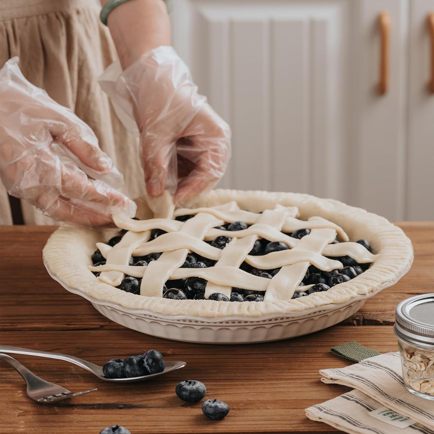 Ceramic Pie Pan for Baking, 9 inch Pie Pans Set of 2, Round Pie Dish for Dessert Kitchen, Farmhouse Vintage Color Pie Plate, Oven & Dishwasher Safe, Off-White
