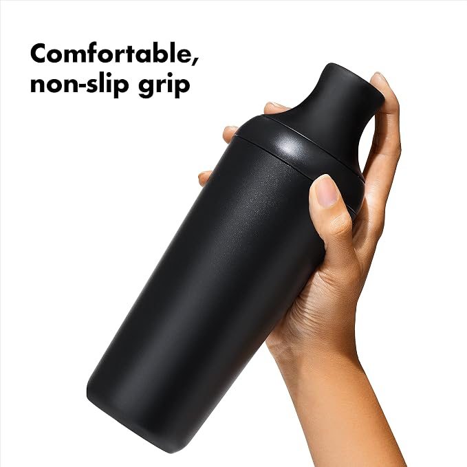 OXO Good Grips Plastic Cocktail Shaker- 20 oz/590 mL capacity - Image 5