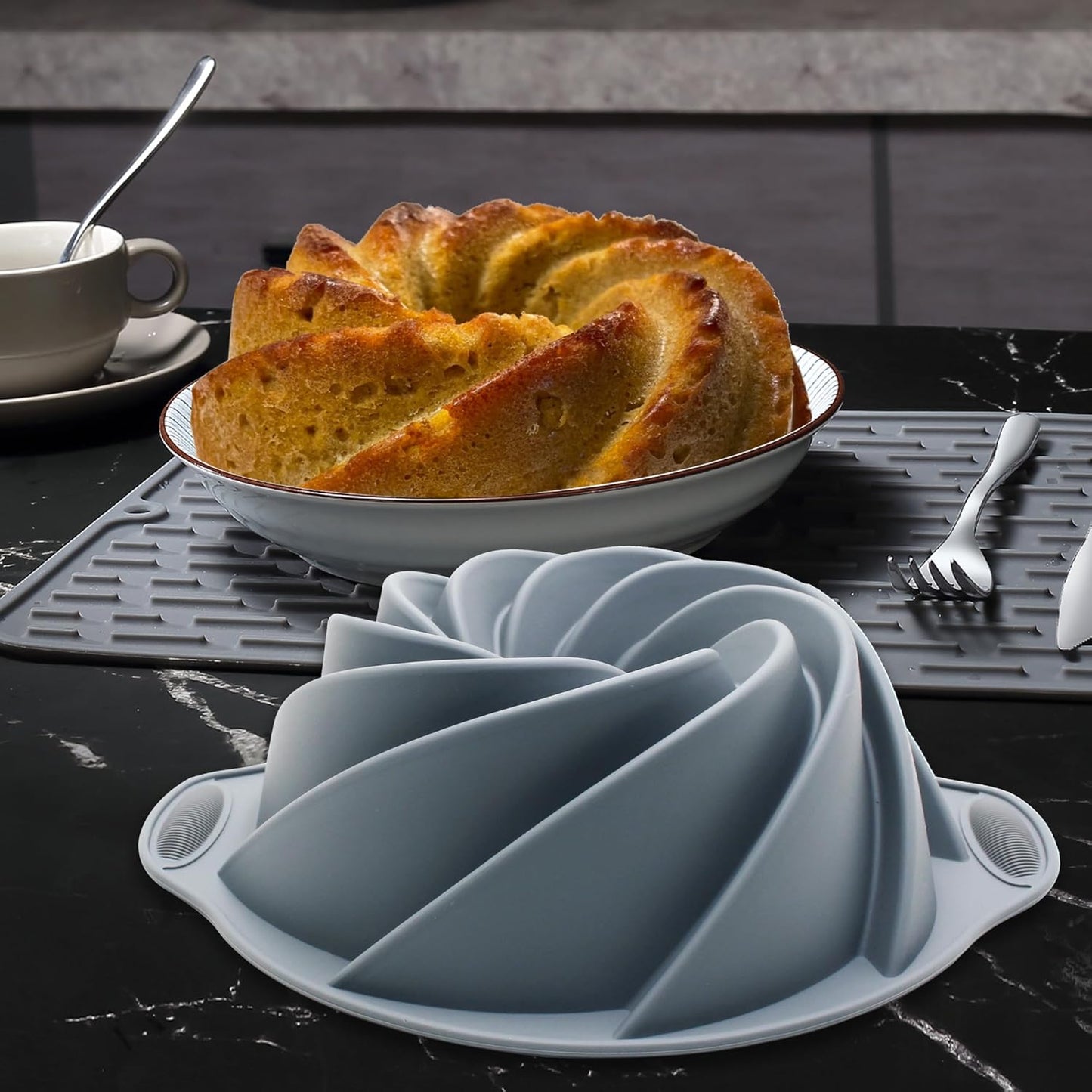 Tongjude 46 Piece Silicone Bakeware Set, Non-Stick Kitchen Oven Baking Pans, Silicone Cake Molds with Cake Pan, Chiffon Cake Pan, Donut Pan, Square Cake Pan and Loaf Pan