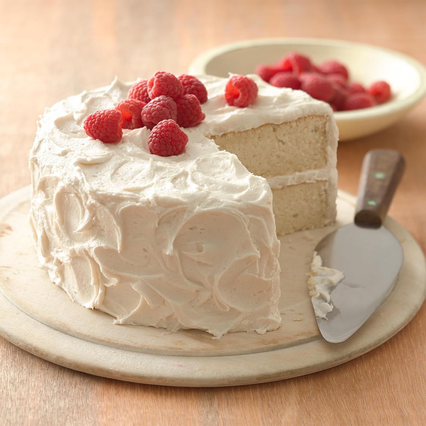 Betty Crocker Favorites Super Moist White Cake Mix, Holiday Baking, 14.25 oz