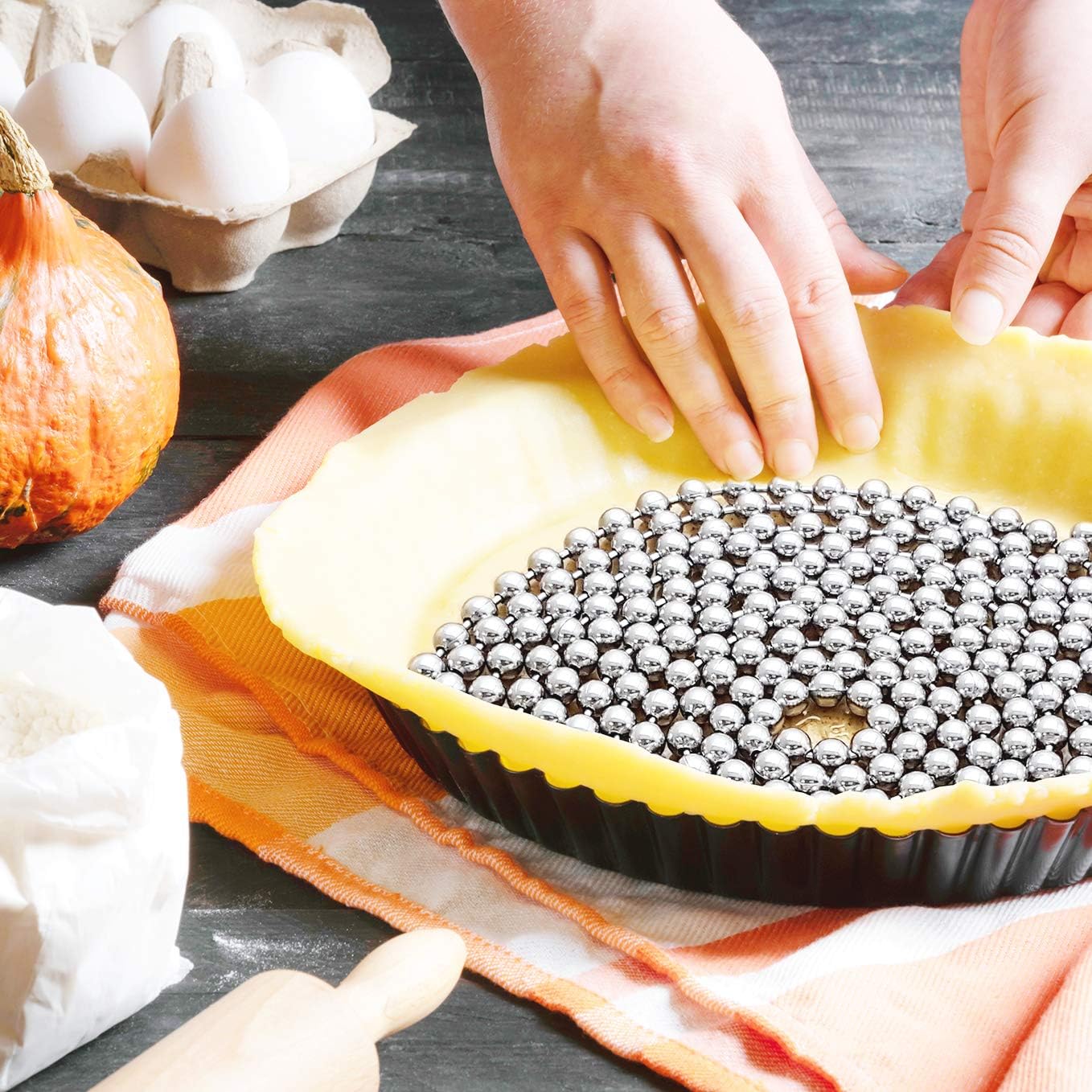 Durable Baking Supplies: Stainless Steel Chain Pie Weights, Reusable and Easy to Clean, Odorless, Safe Pie Weights for Pie Crusts, Oven Safe Baking Beads (6 feet)