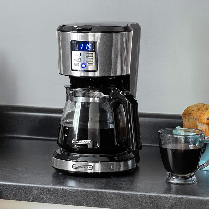 BLACK+DECKER 12-Cup Programmable Coffee Maker - Image 4